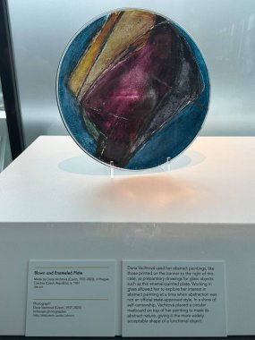 CORNING, NY - 31 AUG: Corning, New York 'taki Corning Cam Müzesi' nde sergi, 31 Ağustos 2024.