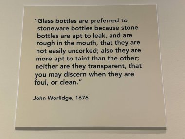 CORNING, New York - 31 AUG: Fire and Vine - The Story of Glass and Wine sergisi Corning, New York 'ta, 31 Ağustos 2024' te görüldüğü üzere.