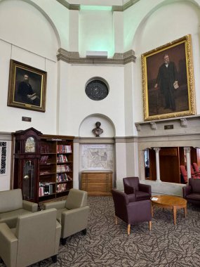 ITHACA, NY - 1. SEP: New York, Ithaca 'daki Cornell Üniversitesi kampüsündeki Uris Kütüphanesi, 1..