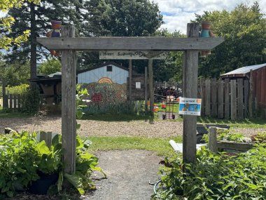 ITHACA, NY - 2. Sezon 2. Bölüm: Ithaca, New York 'taki Ithaca Çocuk Bahçesi.