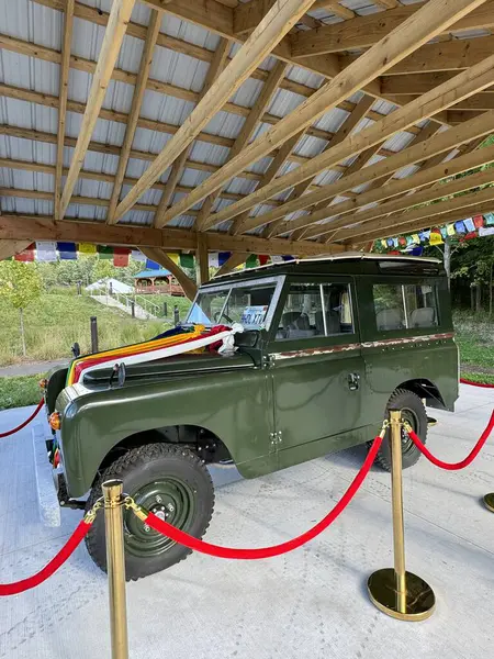 stock image ITHACA, NY - SEP 1: The 1966 Land Rover of His Holiness 14th The Dalai Lama 1966 Land RoverNamgyal Monastery Institute of Buddhist Studies in Ithaca, New York, as seen on Sep 1, 2024.