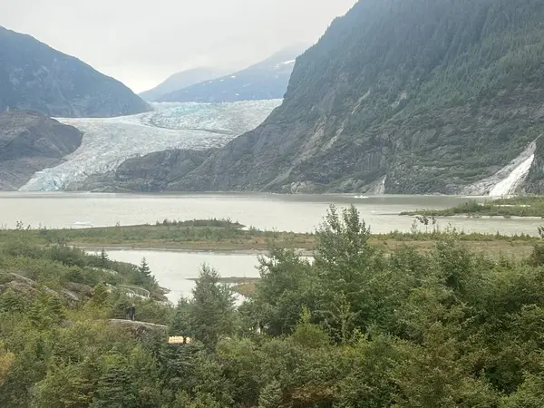 stock image Mendenhall Glacier and Nugget Falls at Mendenhall Glacier National Park in Juneau, Alaska