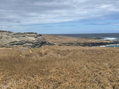 Hawaii 'deki Büyük Ada' da, Kau 'da Papakolea Yeşil Kum Kumsalı