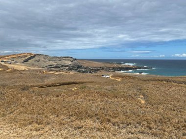 Hawaii 'deki Büyük Ada' da, Kau 'da Papakolea Yeşil Kum Kumsalı