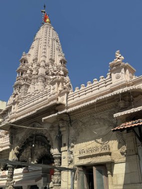 MUMBAI, INDIA - 22 Şubat 2024 'te Hindistan' da, Mumbai 'deki Babulnath Tapınağı.