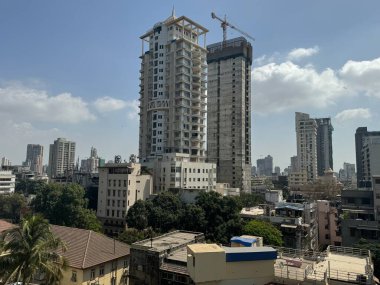 MUMBAI, INDIA - 22 Şubat 2024 'te Hindistan' ın Mumbai şehrinde inşaat halindeki binalar.