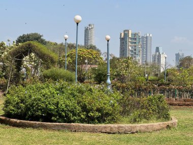 MUMBAI, INDIA - 22 Şubat 2024 'te Hindistan' ın Mumbai şehrinde asma bahçeleri.