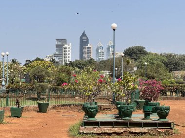 MUMBAI, INDIA - 22 Şubat 2024 'te Hindistan' ın Mumbai şehrinde asma bahçeleri.