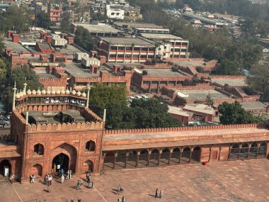 DELHI, INDIA - 16 Şubat 2024 'te Hindistan' ın Eski Delhi şehrinde Jama Mescidi.