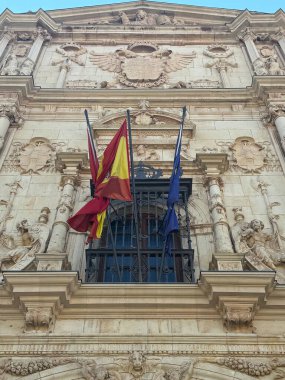 ALCALA DE HENARES, İSPA - 14 AUG: Alcala De Henares 'deki Alcala Üniversitesi, Madrid, İspanya, 14 Ağustos 2024.