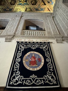 ALCALA DE HENARES, İSPA - 14 AUG: Madrid yakınlarındaki Alcala De Henares Alcala Üniversitesi 'nin ana salonu, 14 Ağustos 2024.