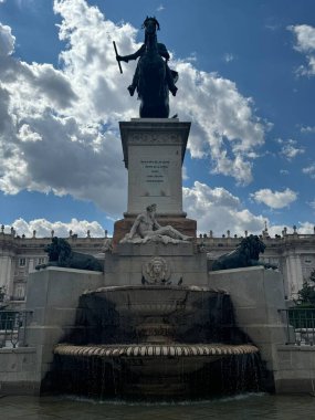 MADRID, SPAIN - AUG 14: Statue of Felipe IV at Plaza de Oriente in Madrid, Spain, as seen on Aug 14, 2024. clipart