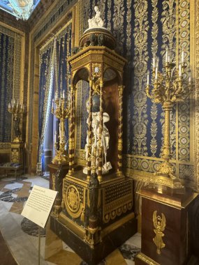 MADRID, SPAIN - 14 AUG: İspanya 'daki Madrid Kraliyet Sarayı, 14 Ağustos 2024' te görüldüğü gibi.