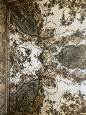 MADRID, SPAIN - 14 AUG: İspanya 'daki Madrid Kraliyet Sarayı, 14 Ağustos 2024' te görüldüğü gibi.