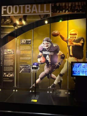 INDIANAPOLIS, In - 5 Aralık 2024 'te Indianapolis, Indiana' daki NCAA Şampiyonlar Salonu 'nda sergi.