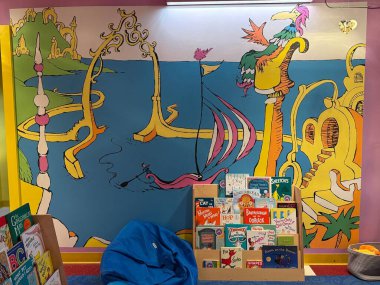 SPRINGFIELD MA - 3 Kasım 2024 'te Springfield, Massachusetts' teki The Amazing World of Dr Seuss Museum 'da görüldüğü gibi.