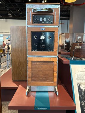 ST Paul, MN - 21 Nisan 2024 'te St. Paul, MN' deki Minnesota Bilim Müzesi 'nde sergi.