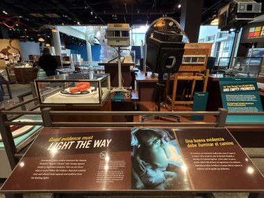 ST Paul, MN - 21 Nisan 2024 'te St. Paul, MN' deki Minnesota Bilim Müzesi 'nde sergi.