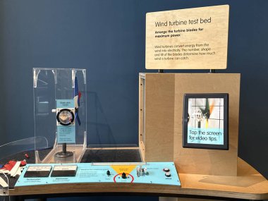 ST Paul, MN - 21 Nisan 2024 'te St. Paul, MN' deki Minnesota Bilim Müzesi 'nde sergi.