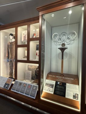 ROCHESTER, MN - 22 Nisan 2025 'te Rochester, Minnesota' daki Mayo Kliniğindeki Miras Salonu.