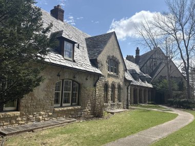 Rochester MN - 23 Nisan 2025 'te Rochester, Minnesota' daki Plummer House.