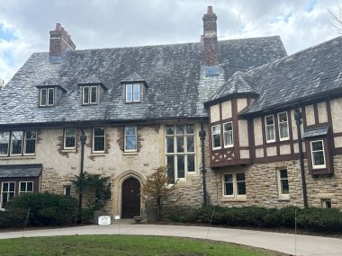 Rochester MN - 23 Nisan 2025 'te Rochester, Minnesota' daki Plummer House.