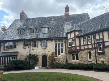 Rochester MN - 23 Nisan 2025 'te Rochester, Minnesota' daki Plummer House.