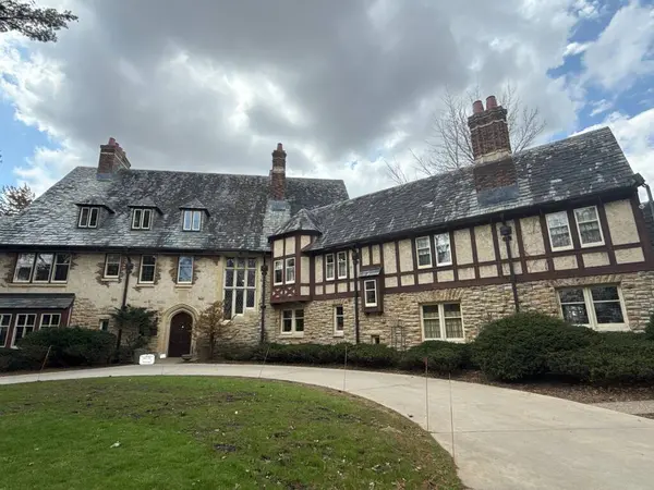 Rochester MN - 23 Nisan 2025 'te Rochester, Minnesota' daki Plummer House.