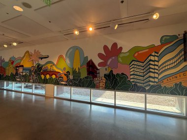 Rochester, MN - 23 Nisan 2025 'te Rochester, Minnesota' daki Rochester Sanat Merkezi 'nde sergi.