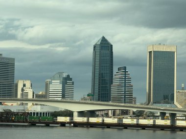 JACKSONVILLE FL - 22 Şubat 2025 'te Jacksonville, Florida şehir merkezindeki JAX.