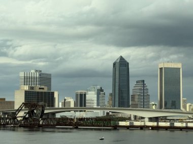 JACKSONVILLE FL - 22 Şubat 2025 'te Jacksonville, Florida şehir merkezindeki JAX.