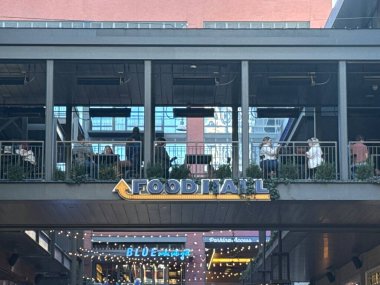 NASHVILLE, TN - 2 Mart 2025 'te Nashville, Tennessee' deki Assembly Food Hall.