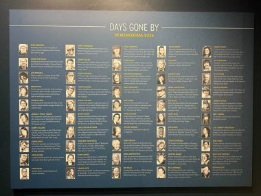 NASHVILLE, TN - 28 Şubat 2025 'te Nashville, Tennessee' deki Country Music Hall of Fame ve Museum 'da sergilenen Amerikan Akıntıları.