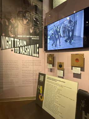 NASHVILLE, TN - 28 Şubat 2025 'te Nashville, Tennessee' deki Country Music Hall of Fame ve Museum 'da sergi.