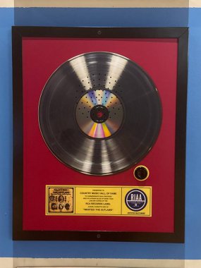 NASHVILLE, TN - 28 Şubat 2025 'te Nashville, Tennessee' deki Country Music Hall of Fame ve Museum 'da sergi.