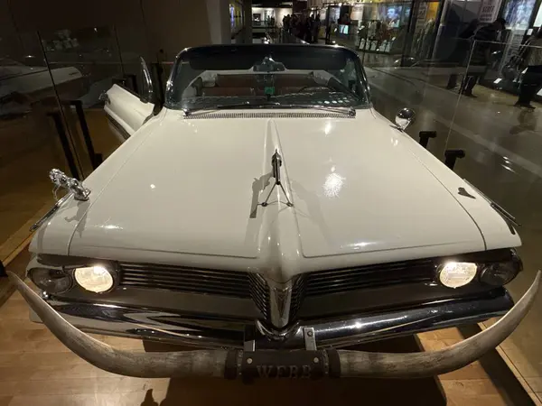 NASHVILLE, TN - 28 Şubat 2025 'te Nashville, Tennessee' deki Country Music Hall of Fame ve Museum 'da sergi.