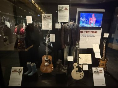 NASHVILLE, TN - 28 Şubat 2025 'te Nashville, Tennessee' deki Country Music Hall of Fame ve Museum 'da sergi.
