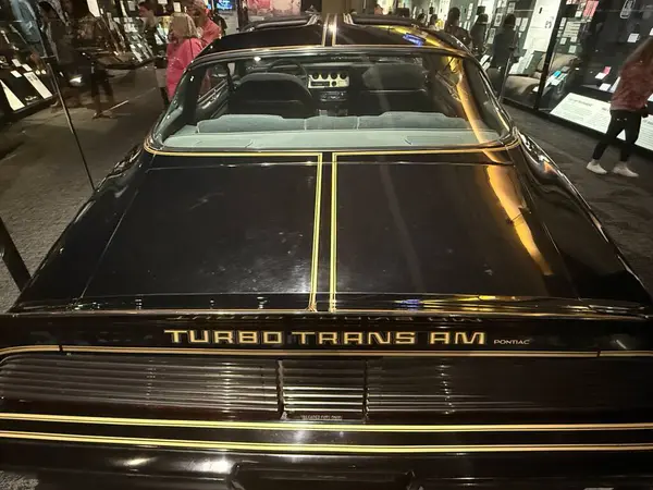 NASHVILLE, TN - 28 Şubat 2025 'te Nashville, Tennessee' deki Country Music Hall of Fame ve Museum 'da sergi.