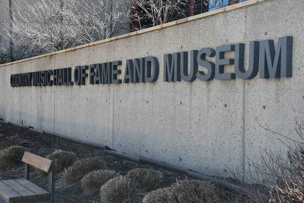 NASHVILLE, TN - 28 Şubat 2025 'te Nashville, Tennessee' deki Country Music Hall of Fame.