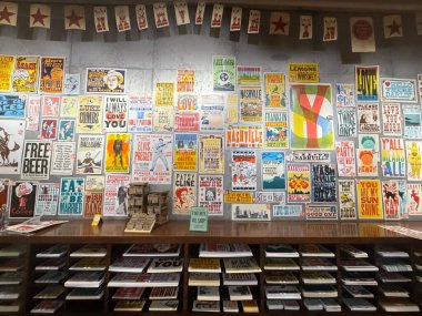 NASHVILLE, TN - 28 Şubat 2025 'te Nashville, Tennessee' de görülen Hatch Show.