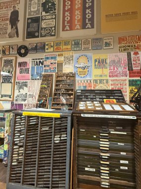 NASHVILLE, TN - 28 Şubat 2025 'te Nashville, Tennessee' de görülen Hatch Show.