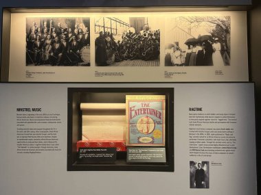 NASHVILLE, TN - 28 Şubat 2025 'te Nashville, Tennessee' deki Ulusal Afro-Amerikan Müzesi 'nde bir Aşk Yüksek Sergisi.