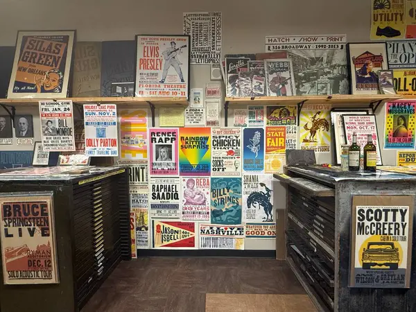 NASHVILLE, TN - 28 Şubat 2025 'te Nashville, Tennessee' de görülen Hatch Show.