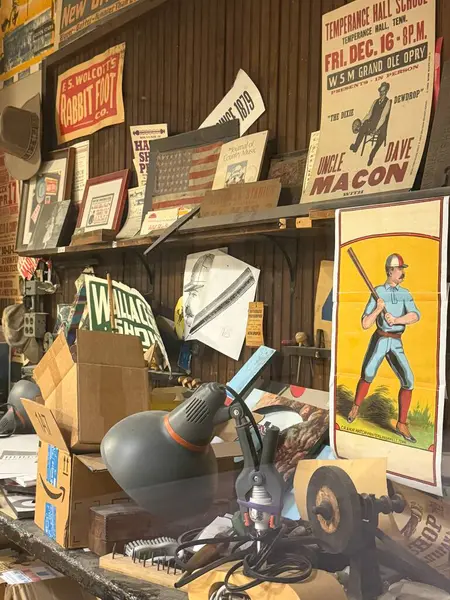 NASHVILLE, TN - 28 Şubat 2025 'te Nashville, Tennessee' de görülen Hatch Show.