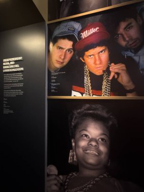 NASHVILLE, TN - 28 Şubat 2025 'te Nashville, Tennessee' deki Ulusal Afro-Amerikan Müzik Müzesi 'nde görülen Mesaj Sergisi.