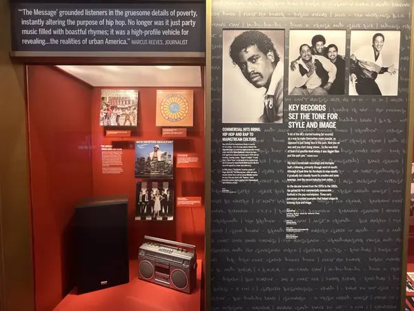 NASHVILLE, TN - 28 Şubat 2025 'te Nashville, Tennessee' deki Ulusal Afro-Amerikan Müzik Müzesi 'nde görülen Mesaj Sergisi.