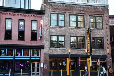 Nashville, Tennessee 'de Broadway, 2 Mart 2025' te görüldüğü gibi..