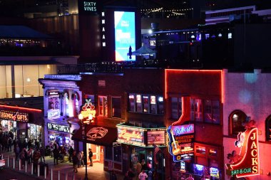 Nashville, Tennessee 'de Broadway, 2 Mart 2025' te görüldüğü gibi..