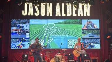 3 Mart 2025 'te Nashville, Tennessee' deki Jason Aldean 'ın Mutfağı + Çatı Üstü Bar.