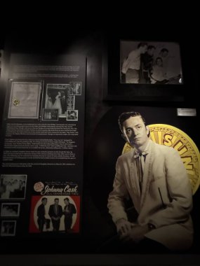 3 Mart 2025 'te Nashville, Tennessee' deki Johnny Cash Müzesi 'nde sergi açıldı..